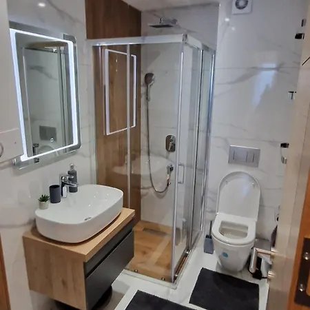 Relax Free Parking Garage * Zlatibor