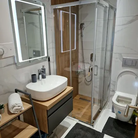 Relax Free Parking Garage 公寓