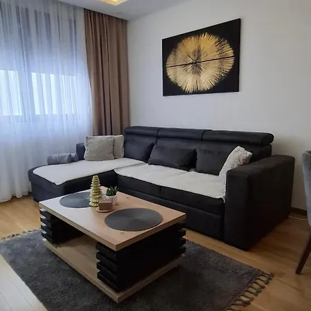 Relax Free Parking Garage *