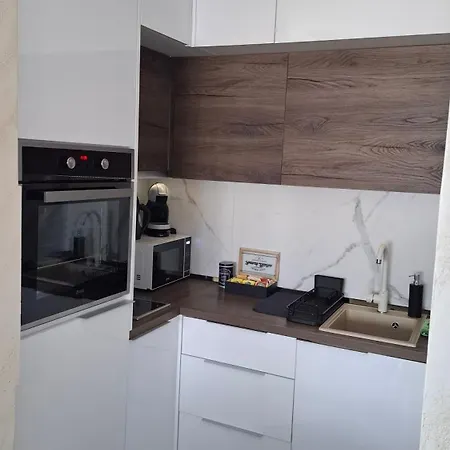 Relax Free Parking Garage